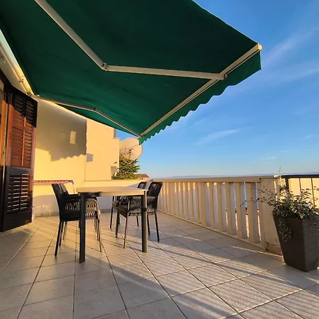 Julija Apartament Brela